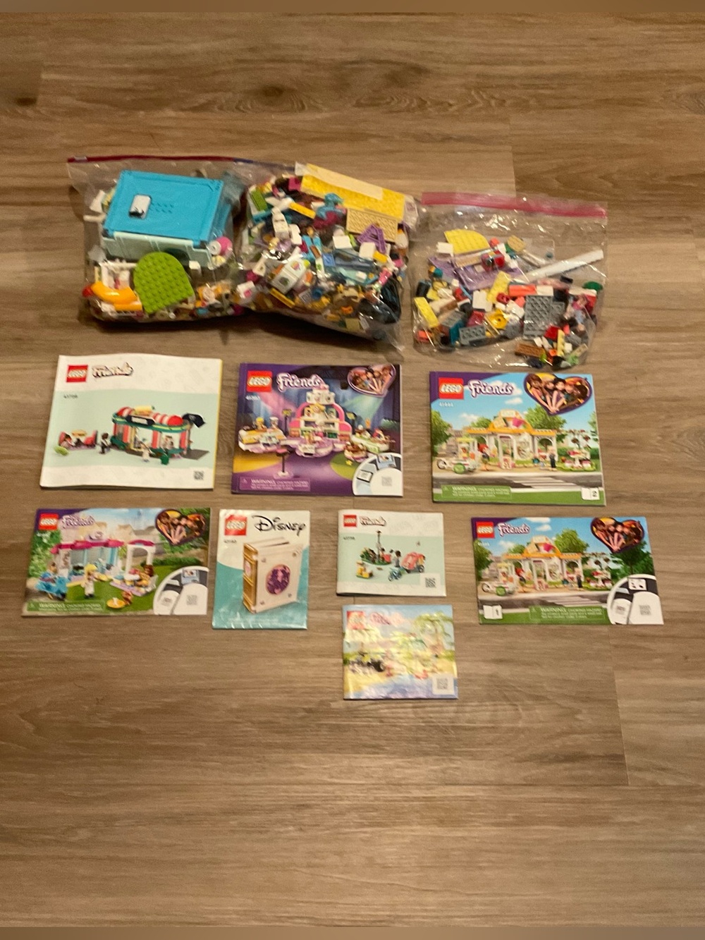 LEGO Friends Mixed Set Bundle - Multicolor 3.5 pounds